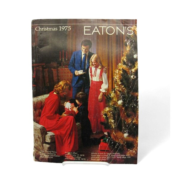 EATON'S Christmas TORONTO 1975 Fashion Catalogue 435 Pages Vintage - Picture 1 of 10